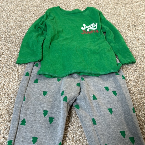 Cat & Jack Christmas Jolly Tree Set Size 2T Like New - Picture 3 of 4